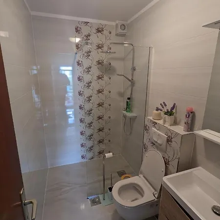 Magnolija 50m From Apartman