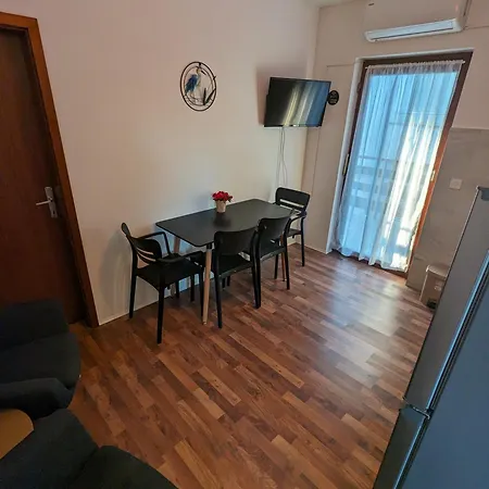 Magnolija 50m From Apartman