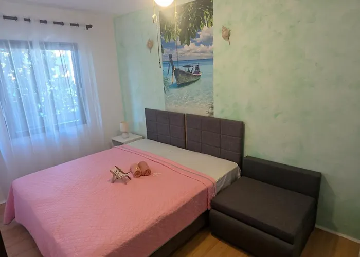 Magnolija 50m From Srima